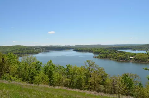 311 Cliffside Dr, Galena, MO 65656 photo 2