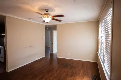 2074 N Columbia Ave, Springfield, MO 65803 photo 4