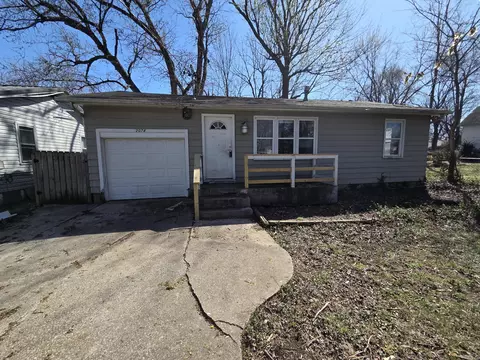 2074 N Columbia Ave, Springfield, MO 65803