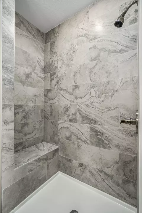 Bath - 3016 N Vineyards Ter #5, Branson, MO 65616 photo 8 of 8