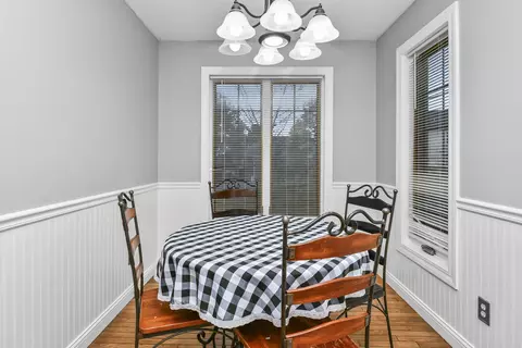 Dining - 3803 E Linwood St, Springfield, MO 65809 photo 5 of 5