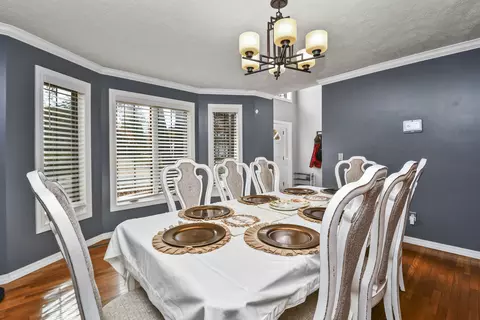 Dining - 3803 E Linwood St, Springfield, MO 65809 photo 1 of 5