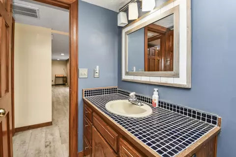 Bath - 3803 E Linwood St, Springfield, MO 65809 photo 11 of 11