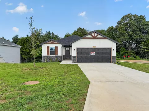 595 Bailiwick Dr, Rogersville, MO 65742