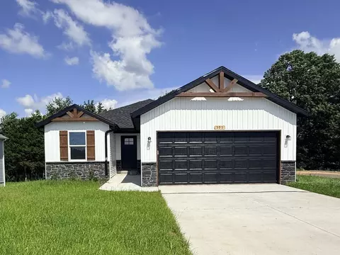 595 Bailiwick Dr, Rogersville, MO 65742