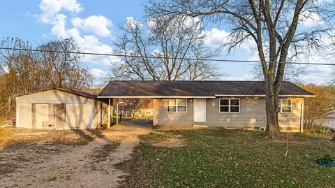7196 Hill St, Birch Tree, MO 65438