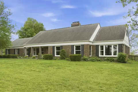 5724 E Farm Road 132, Springfield, MO 65802