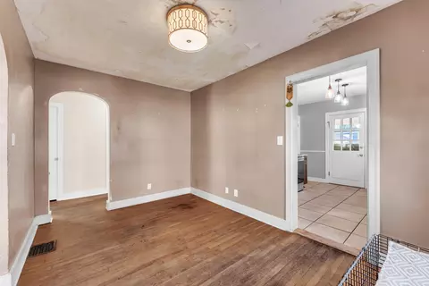 1607 N Washington Ave, Springfield, MO 65803 photo 8