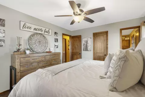 Bedroom - 598 Scenic View Rd, Ozark, MO 65721 photo 2 of 4