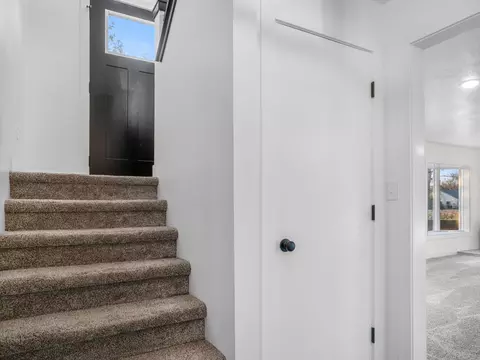 Entry Way - 705 S Clay St, Nevada, MO 64772 photo 4 of 4