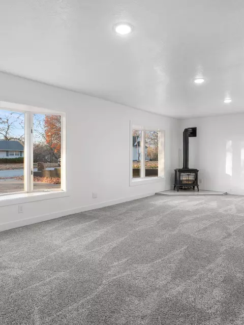 Living - 705 S Clay St, Nevada, MO 64772 photo 3 of 4
