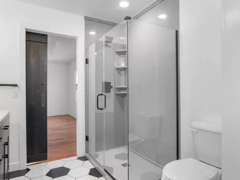 Bath - 705 S Clay St, Nevada, MO 64772 photo 4 of 7