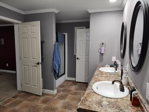 Bath - 1672 E 355th Rd, Bolivar, MO 65613 photo 7 of 8