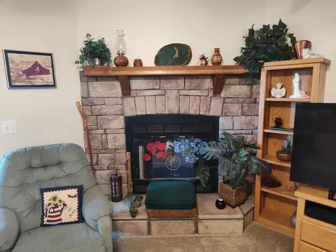 Living - 1672 E 355th Rd, Bolivar, MO 65613 photo 3 of 7