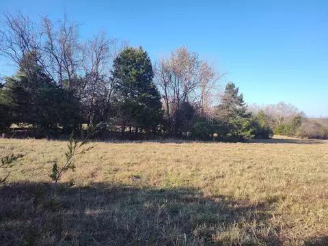 Exterior - 1672 E 355th Rd, Bolivar, MO 65613 photo 8 of 9