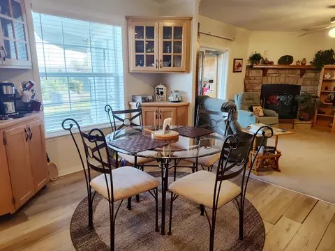 Dining - 1672 E 355th Rd, Bolivar, MO 65613 photo 3 of 4