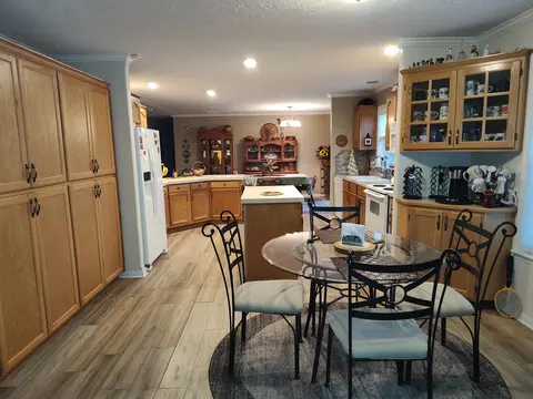 Kitchen - 1672 E 355th Rd, Bolivar, MO 65613 photo 9 of 12