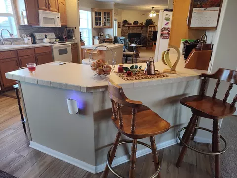 Kitchen - 1672 E 355th Rd, Bolivar, MO 65613 photo 5 of 12
