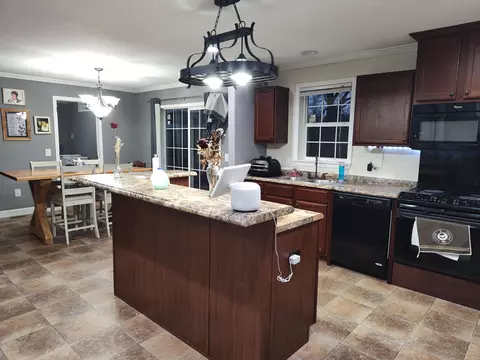 Kitchen - 1672 E 355th Rd, Bolivar, MO 65613 photo 11 of 12