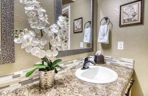 Bath - 40 Scenic Ct #1, Branson, MO 65616 photo 2 of 4