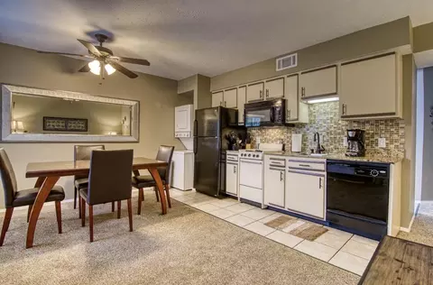 Dining - 40 Scenic Ct #1, Branson, MO 65616 photo 1 of 6