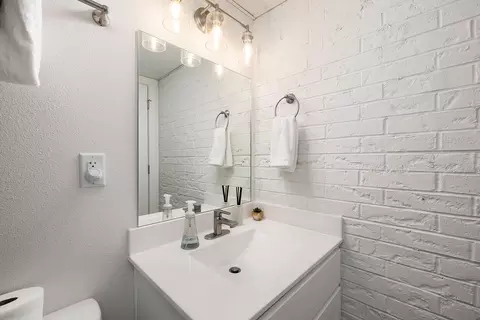Bath - 403 Veterans Blvd #C-3, Branson, MO 65616 photo 3 of 3