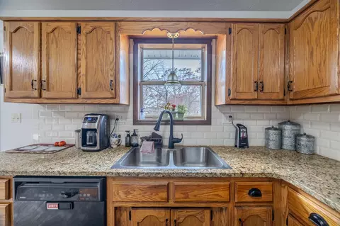 Kitchen - 60 Community Dr, Marshfield, MO 65706 photo 5 of 5