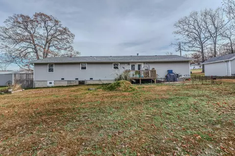 Exterior - 60 Community Dr, Marshfield, MO 65706 photo 9 of 13