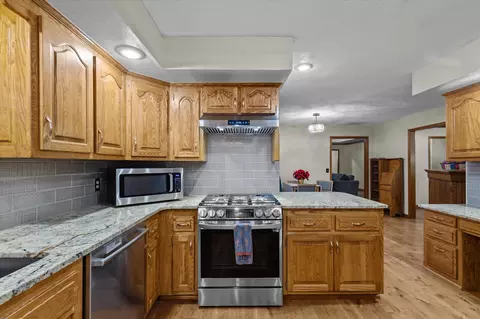 3934 E Linwood Ter, Springfield, MO 65809 photo 5