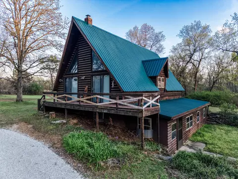 16996 E 524 Rd, Stockton, MO 65785