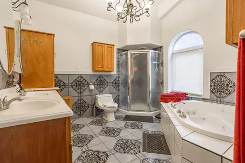 Bath - 2421 Morrison Loop, Anderson, MO 64831 photo 2 of 3
