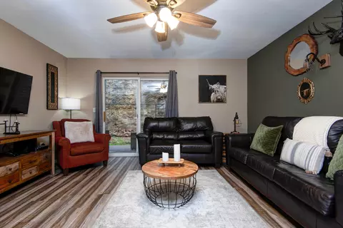 2957 Vineyards Pkwy #31-2, Branson, MO 65616