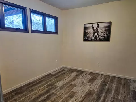 Bedroom - 21371 Howell Rd, Mountain View, MO 65548 photo 4 of 4