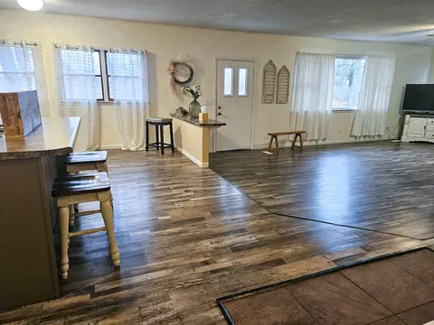 Entry Way - 21371 Howell Rd, Mountain View, MO 65548 photo 1 of 1