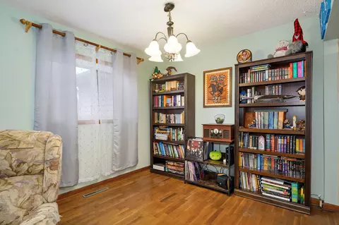 853 W Whiteside St, Springfield, MO 65807 photo 8
