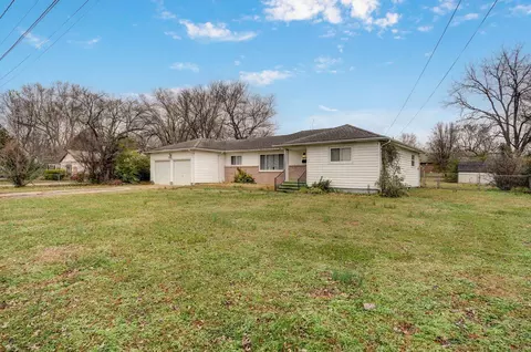 853 W Whiteside St, Springfield, MO 65807 photo 2