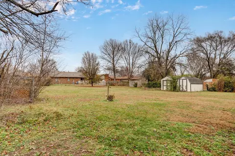853 W Whiteside St, Springfield, MO 65807 photo 23