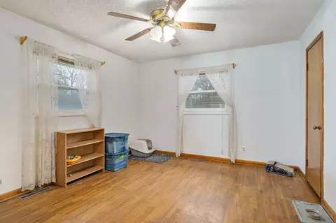 853 W Whiteside St, Springfield, MO 65807 photo 16