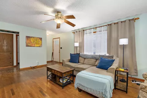 853 W Whiteside St, Springfield, MO 65807 photo 6