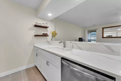 Kitchen - 264 Turnberry Dr #2, Branson, MO 65616 photo 3 of 3