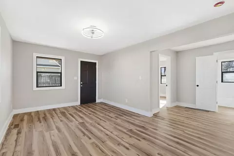 612 W Pacific St, Springfield, MO 65803 photo 4