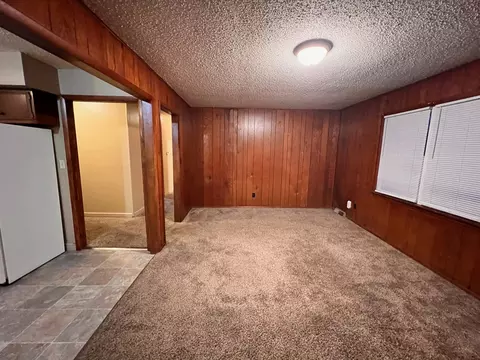 Living - 309 E Berkeley St, Springfield, MO 65807 photo 1 of 3