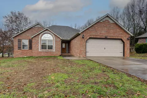 5798 S Meadowbrook Ave, Springfield, MO 65810 photo 1