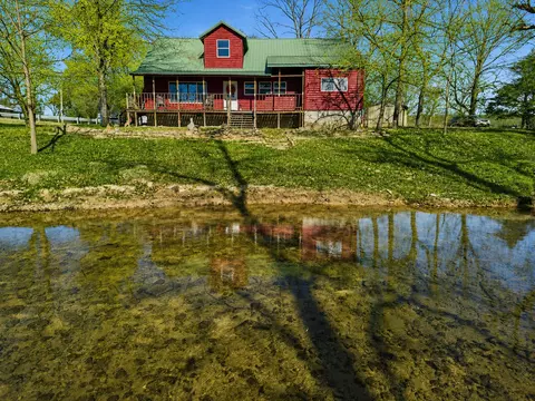 305 Thomas St, Birch Tree, MO 65438