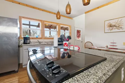 Kitchen - 305 Thomas St, Birch Tree, MO 65438 photo 4 of 4