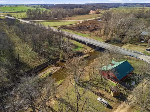 View/Area - 305 Thomas St, Birch Tree, MO 65438 photo 7 of 11