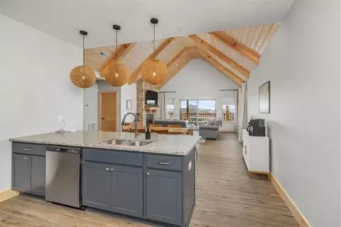 Kitchen - 171 Summer Bay Blvd, Branson, MO 65616 photo 1 of 2