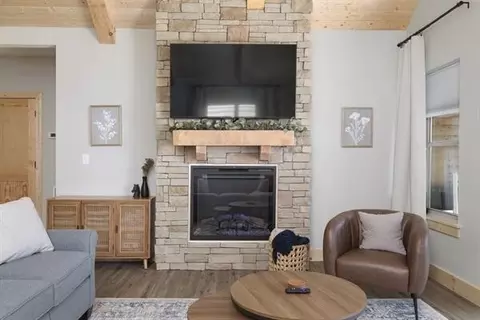 Living - 171 Summer Bay Blvd, Branson, MO 65616 photo 2 of 2