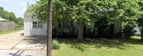 1352 S Fort Ave, Springfield, MO 65807