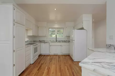 Kitchen - 2013 Wayside Ln, Ava, MO 65608 photo 2 of 2